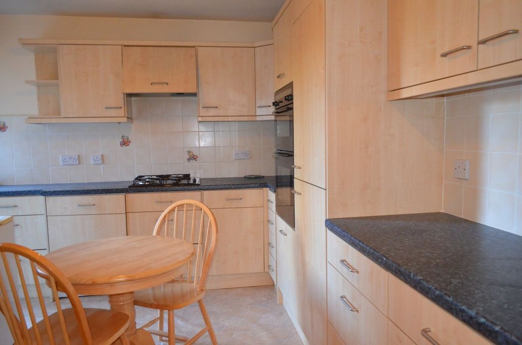 Property photo 3 of 5