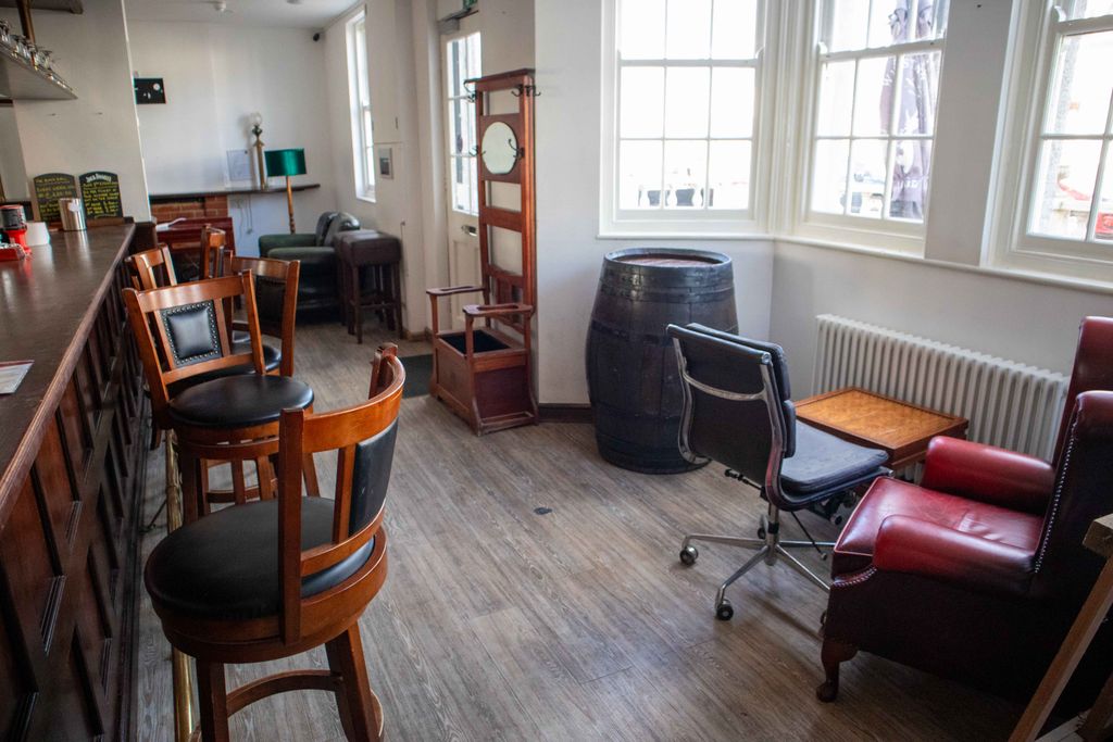 Property photo 3 of 7