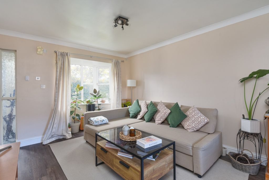 Property photo 1 of 17 3703760