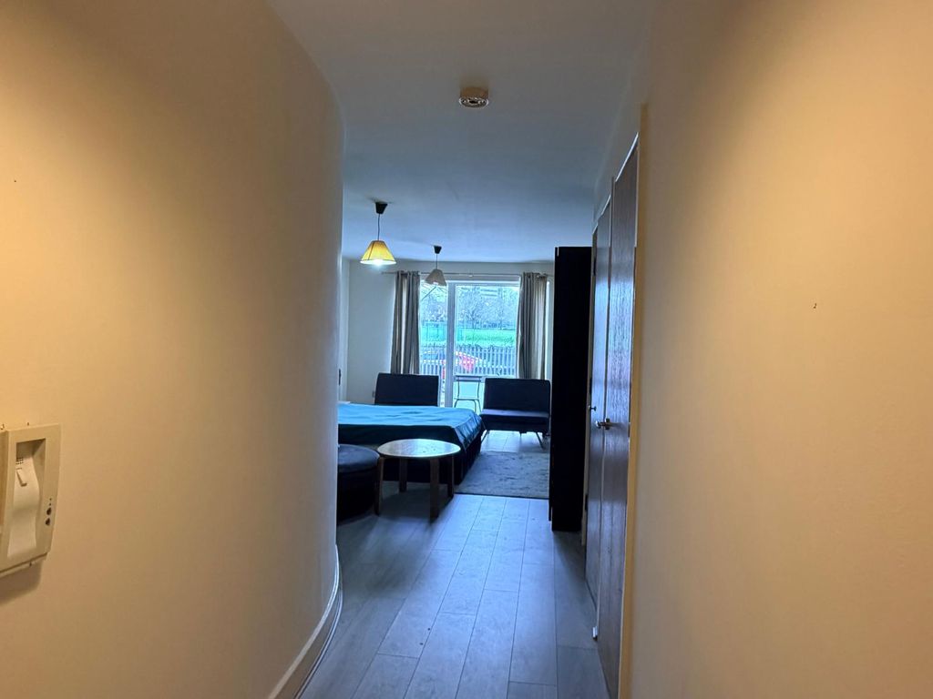 Property photo 2 of 6 Gallery