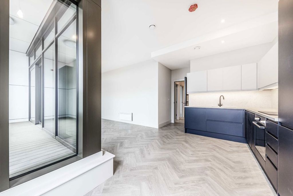 Property photo 3 of 8