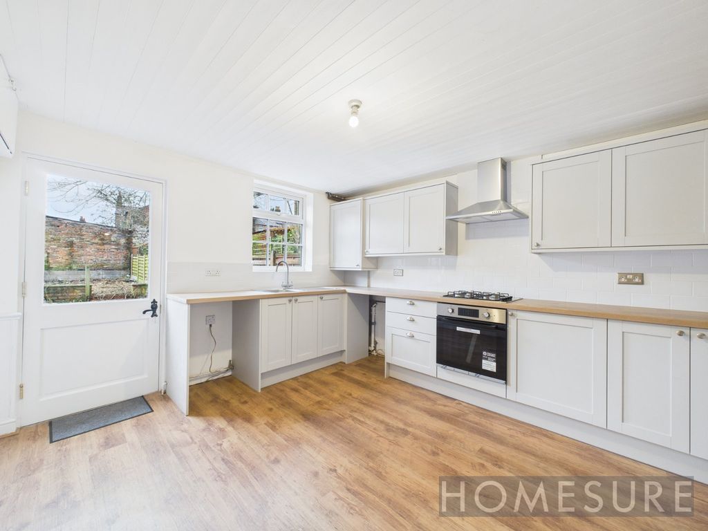 Property photo 2 of 16 Picture No. 13