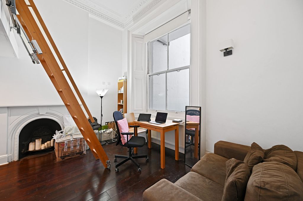 Property photo 3 of 7