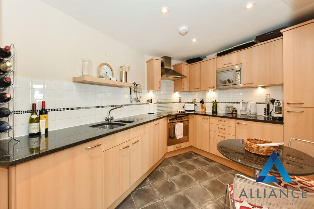 Property photo 3 of 15