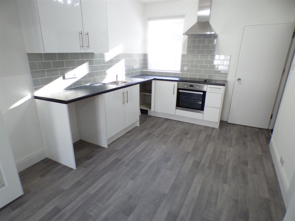 Property photo 1 of 7 2736330