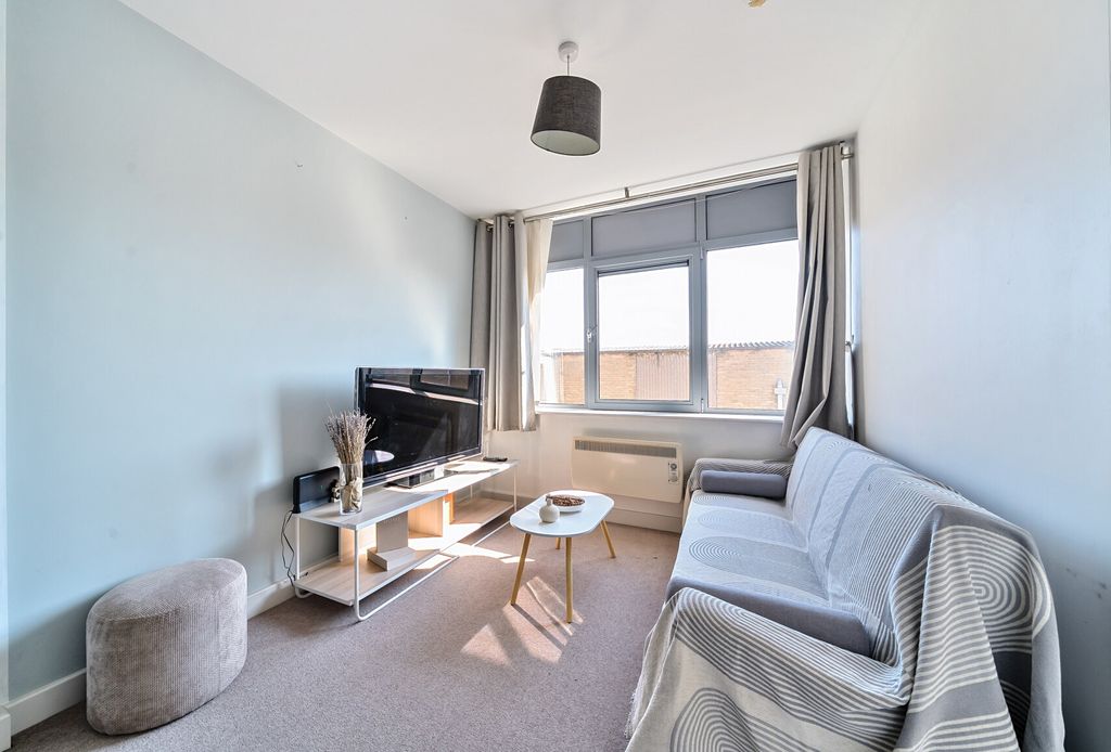 Property photo 2 of 9 1313914-6-68531A3...