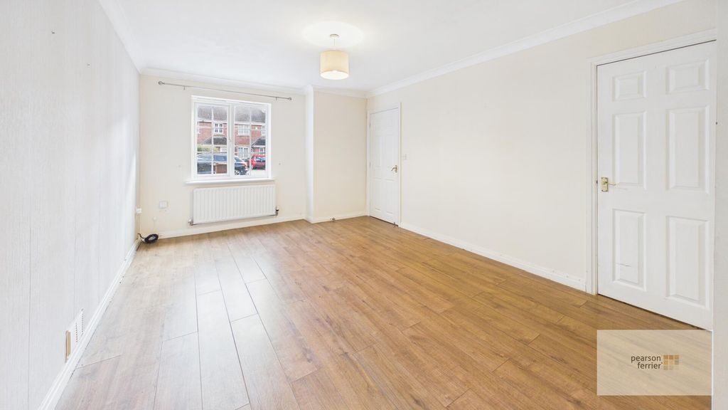 Property photo 3 of 16 Living Room