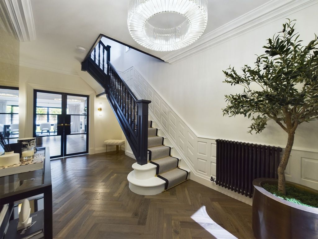 Property photo 2 of 60