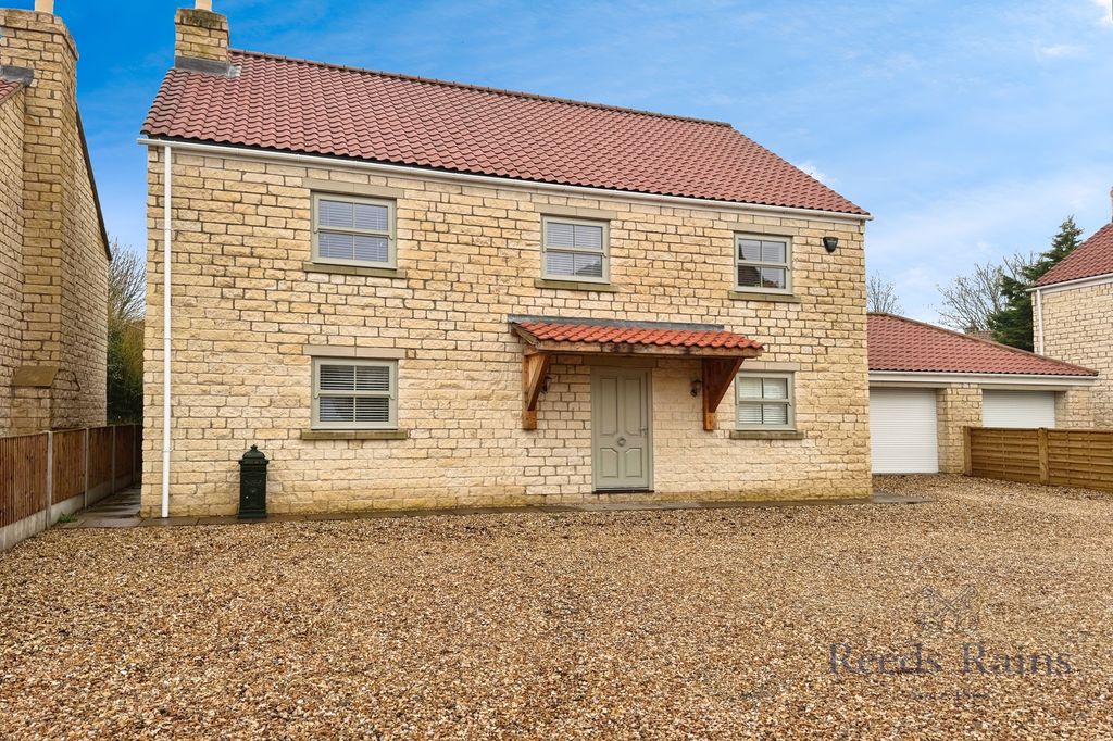 Property photo 1 of 30 Front