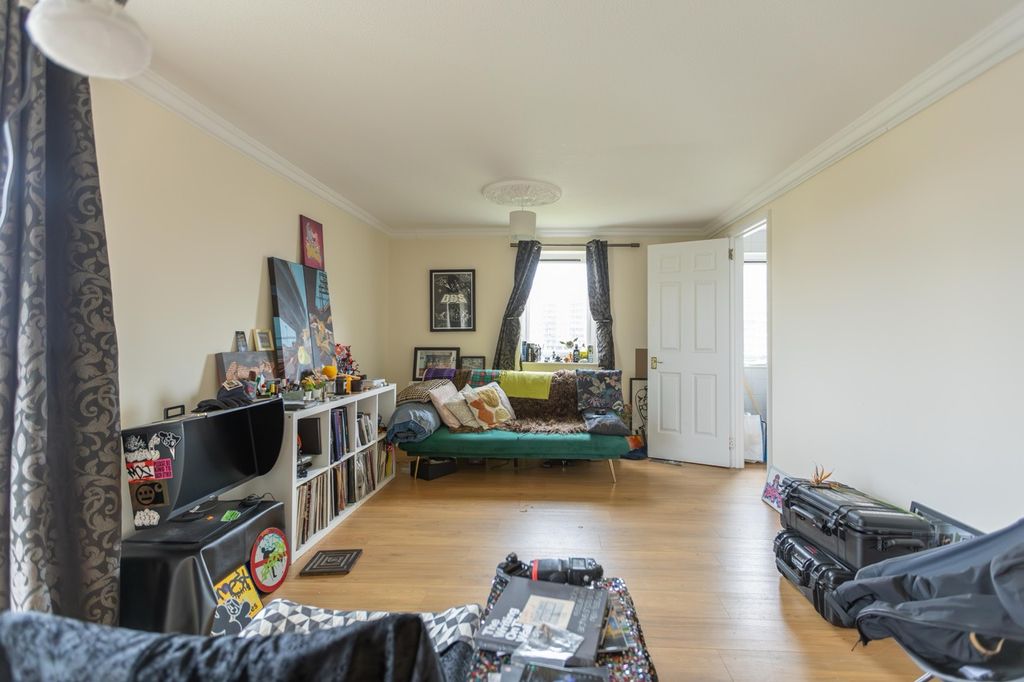 Property photo 3 of 21