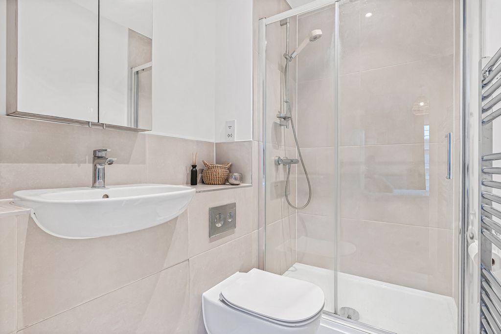 Additional image 13 of 2 bed flat for saleArmstrong Road, Oxford OX4