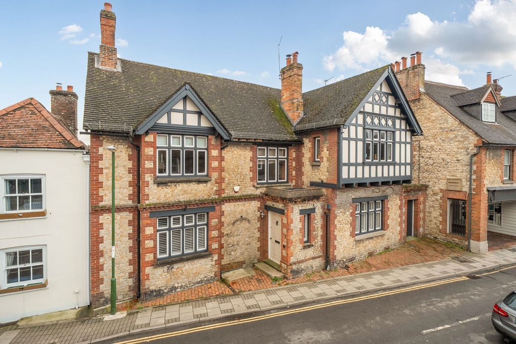 Property photo 1 of 36