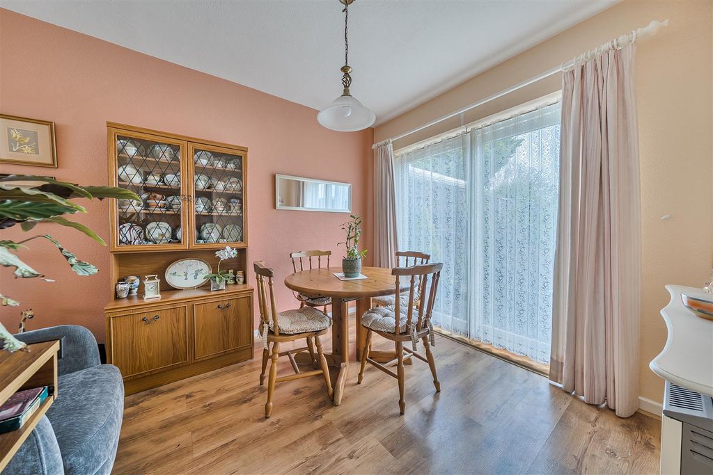 Property photo 3 of 20 Dining Room