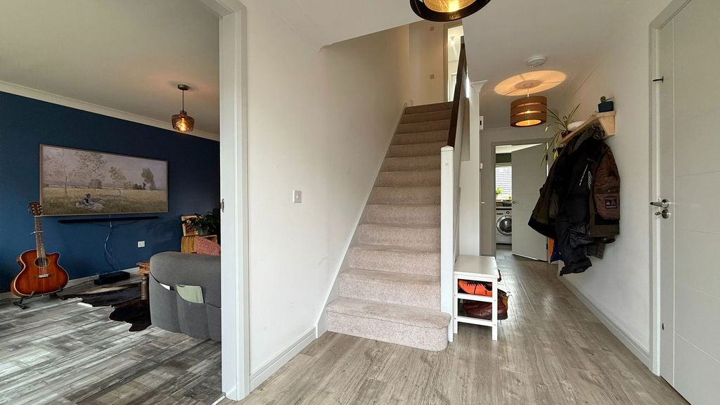 Property photo 2 of 24