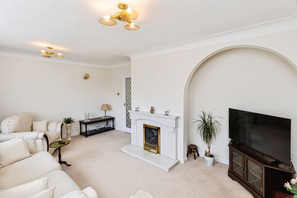 Property photo 3 of 23 Pbox-Img.Jpg