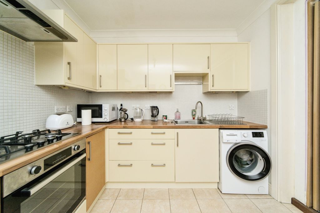 Property photo 2 of 9 Photography