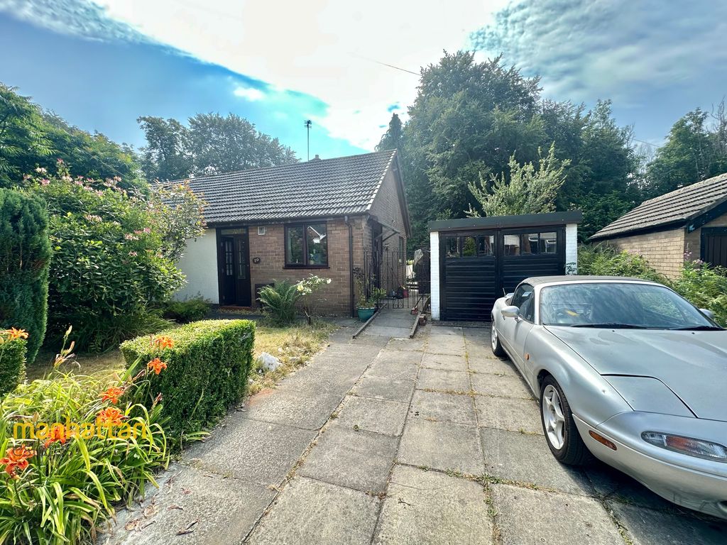 Property photo 1 of 18 External Front