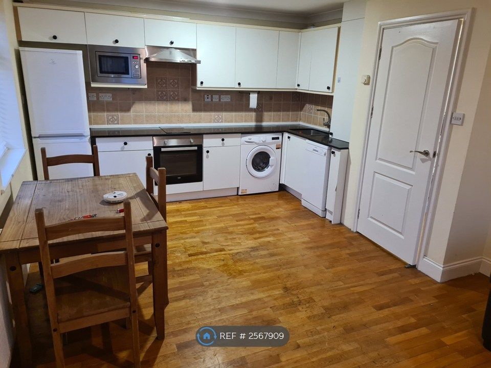 Property photo 2 of 5