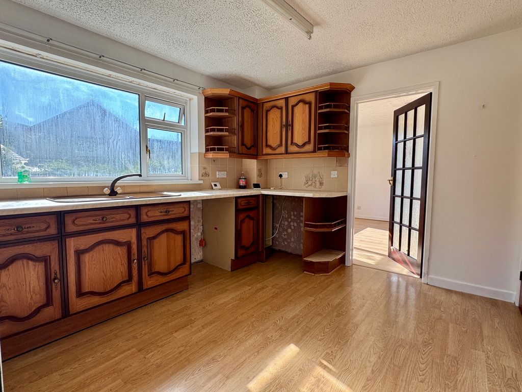 Additional image 6 of 3 bed property to rentCarmarthen SA31