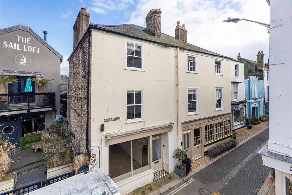 Property photo 1 of 13 A01 - 24 Foss Street, Dartmouth - 250207.Jpg