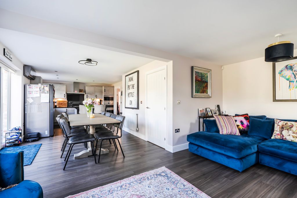 Property photo 3 of 20 1473519-14-6A27F47Bf1Eaa
