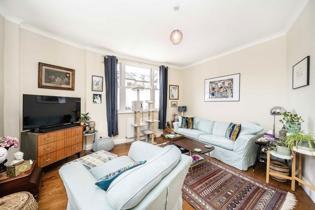 Property photo 1 of 6