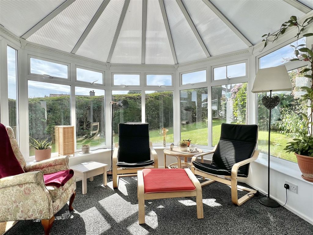 Property photo 3 of 35 Conservatory