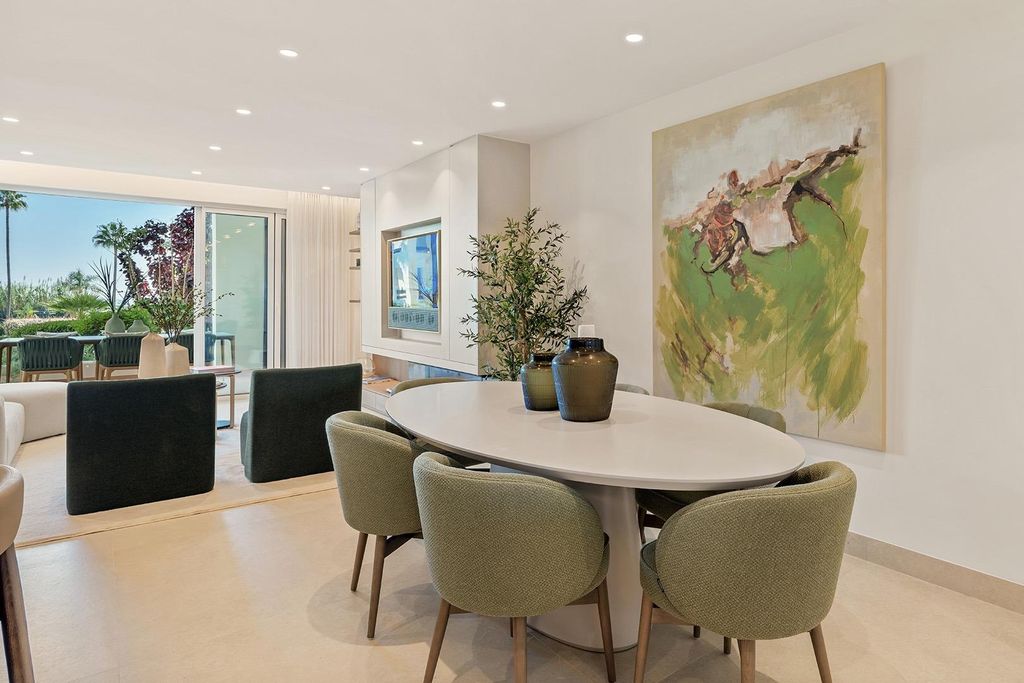 Property photo 3 of 37