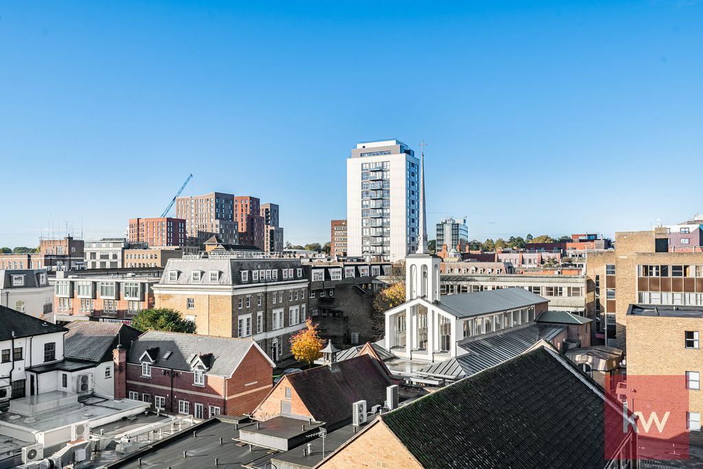 Property photo 2 of 28