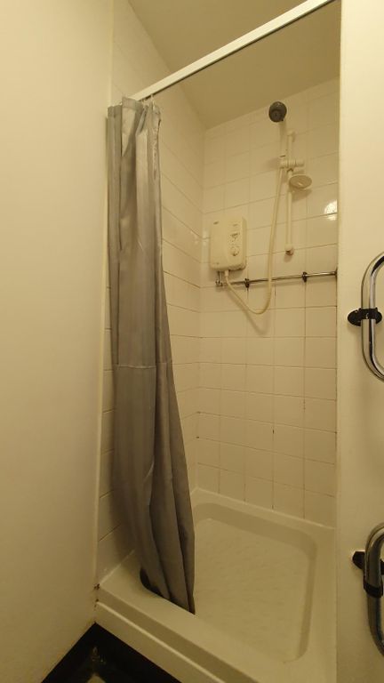 Property photo 2 of 7 Room