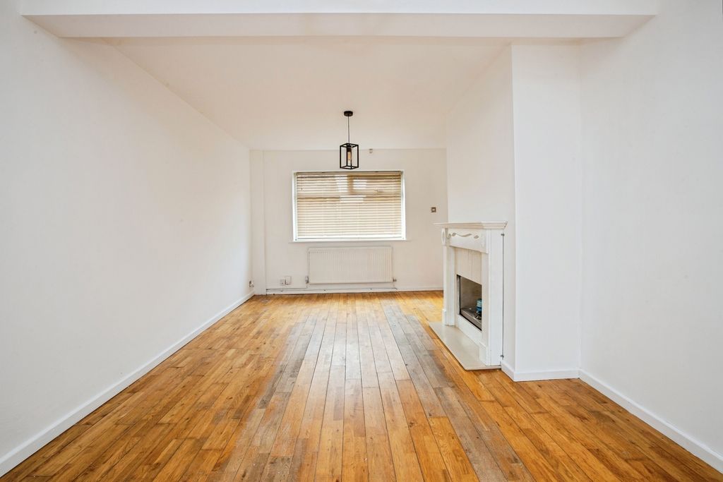 Property photo 2 of 18 Pbox-Img.Jpg