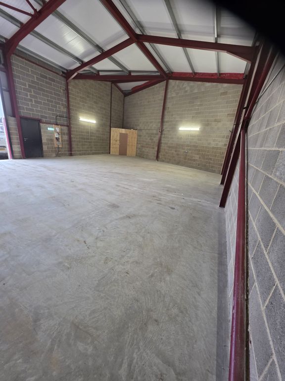 Property photo 2 of 9