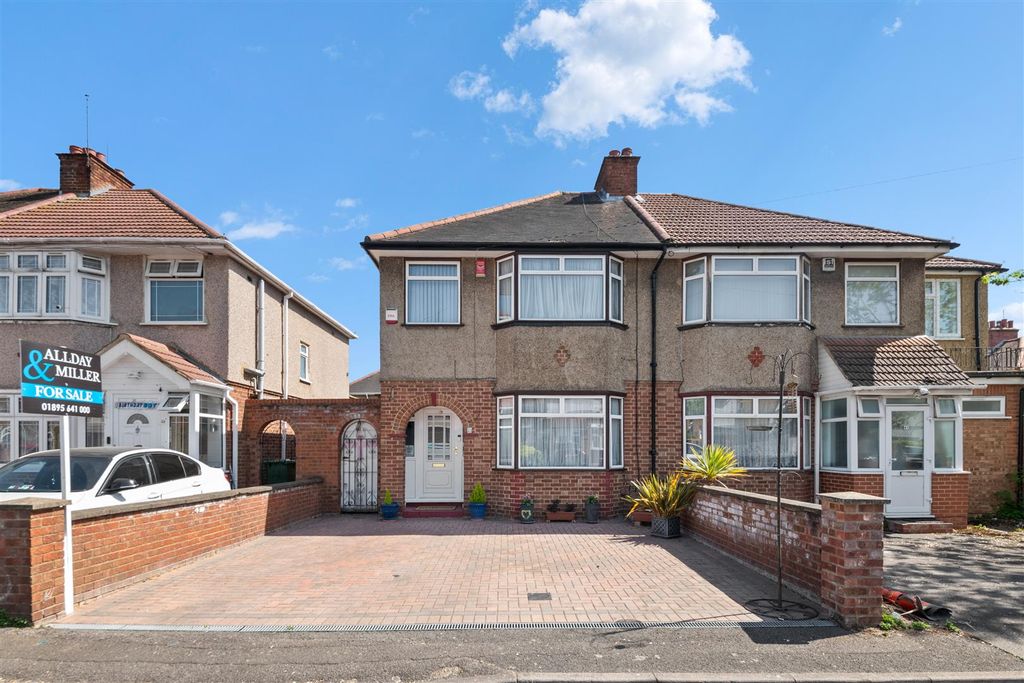 Property photo 1 of 11