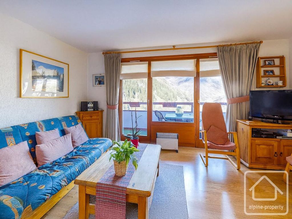 Property photo 1 of 28