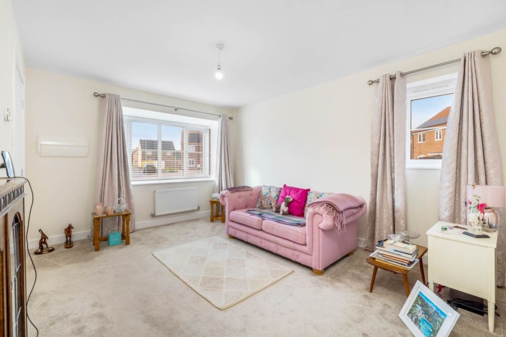 Property photo 3 of 24 17 Daisy Road (Holbeach)-13