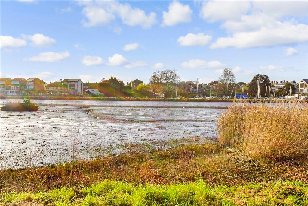 Property photo 1 of 13 Surrounding Area