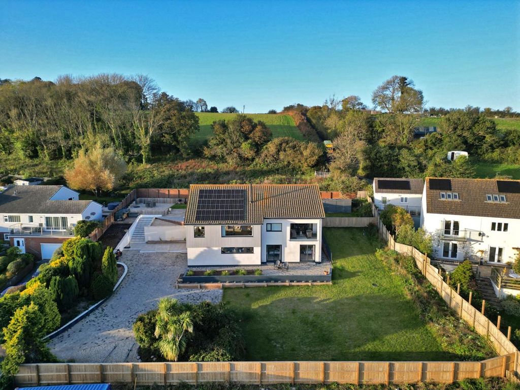 Property photo 1 of 47