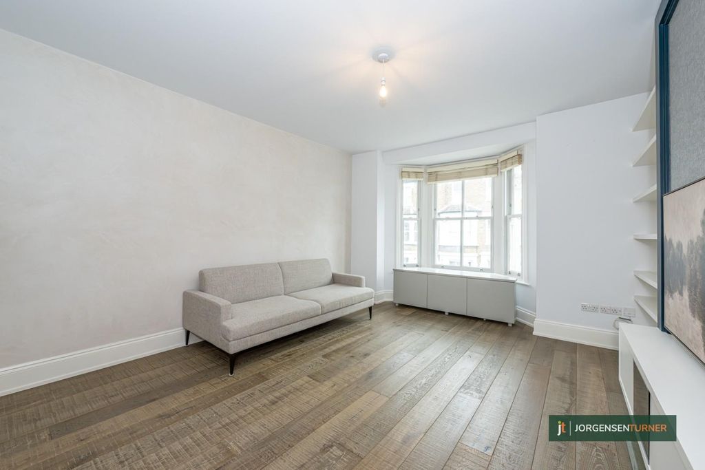 Property photo 3 of 10 Reception Room Photo Two .Jpg