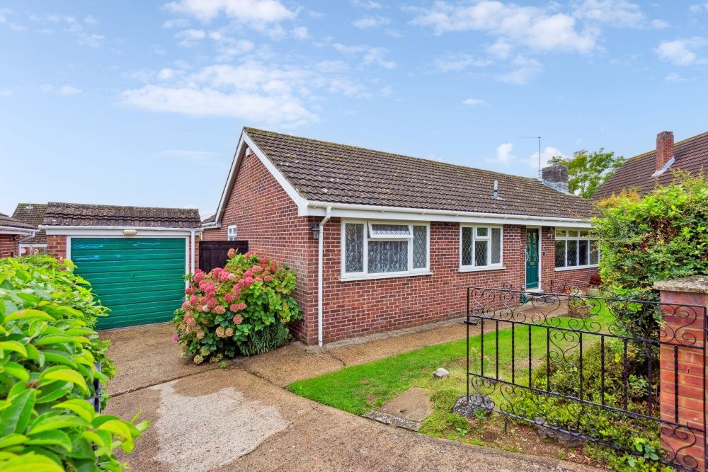 Property photo 1 of 17
