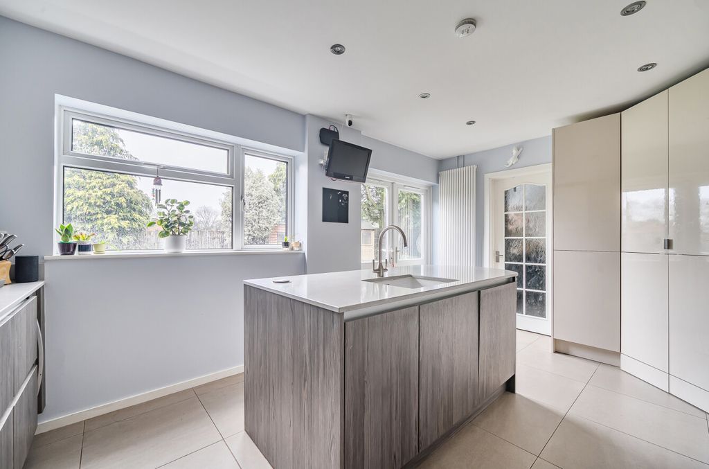 Additional image 5 of 4 bed detached house for saleLiphook, Hampshire GU30