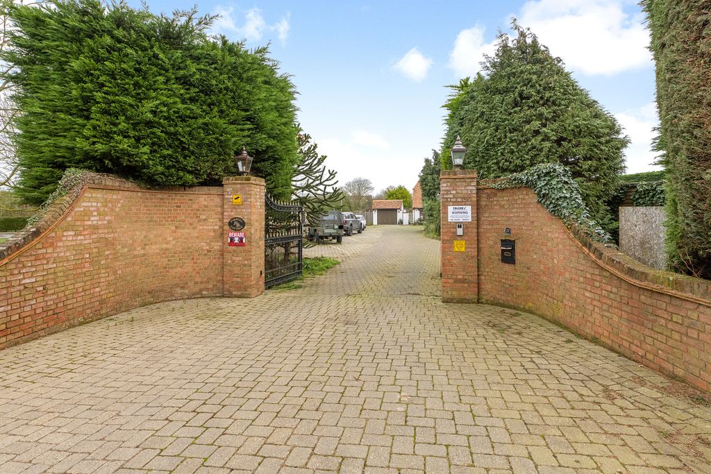 Property photo 2 of 18 Dsc_2690 Copy 3