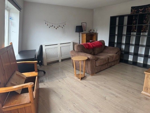 Property photo 2 of 8 Picture No. 14