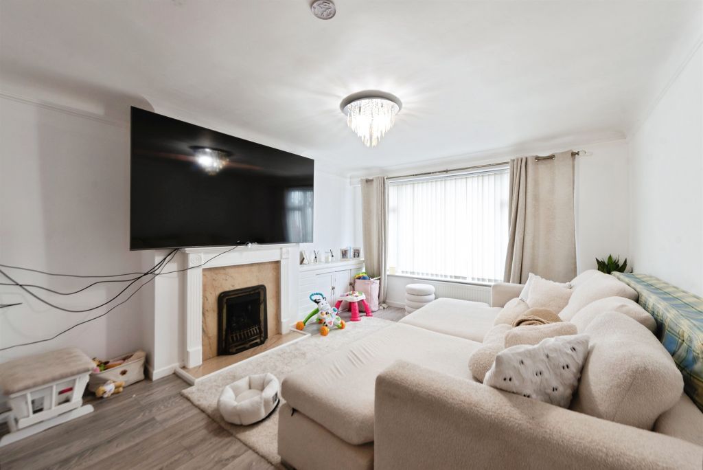 Property photo 2 of 25