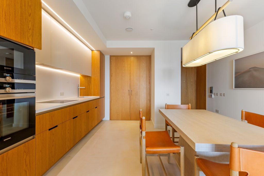 Property photo 2 of 16 94175_Apartment-9...