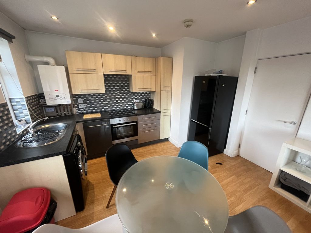 Property photo 3 of 10 Picture No. 04