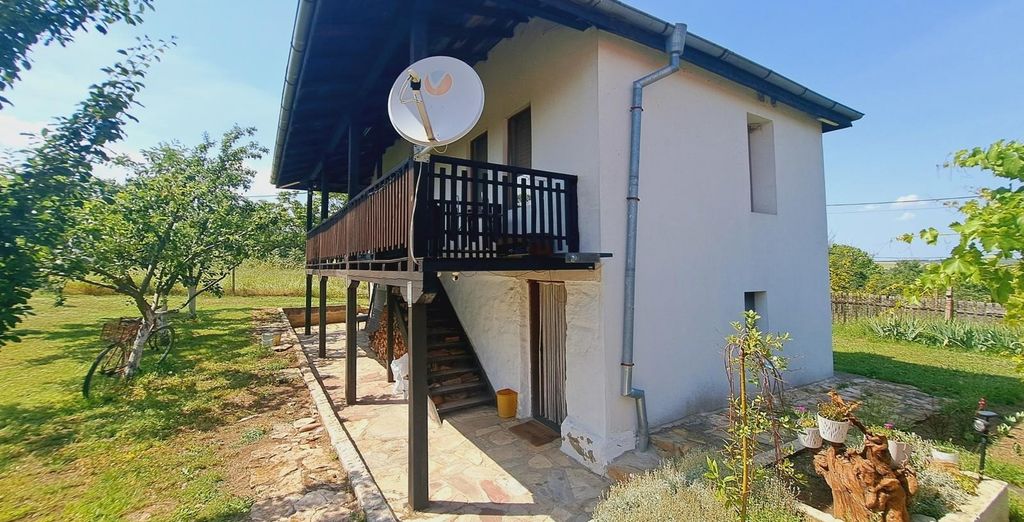 Property photo 1 of 5