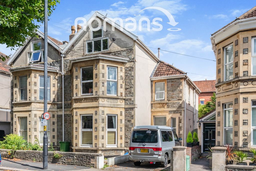 Property photo 1 of 9 Property Image