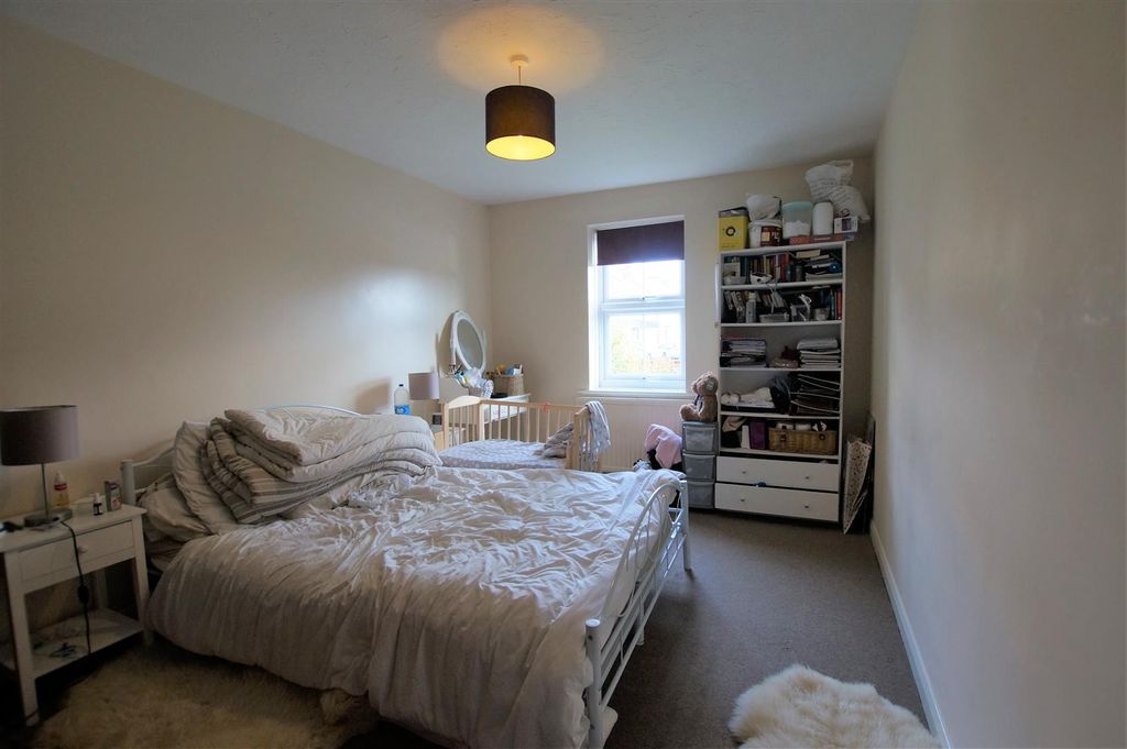 Property photo 3 of 4