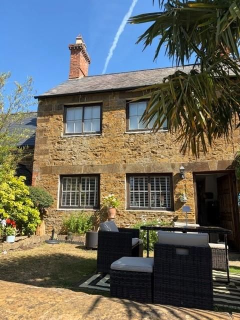 Property photo 1 of 9 2 Red 3.Jpg