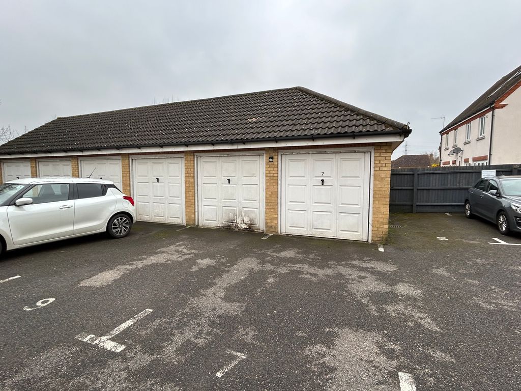 Property photo 3 of 19